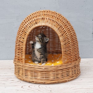 Wicker cat bed Woven cat cave Willow pet house image 3