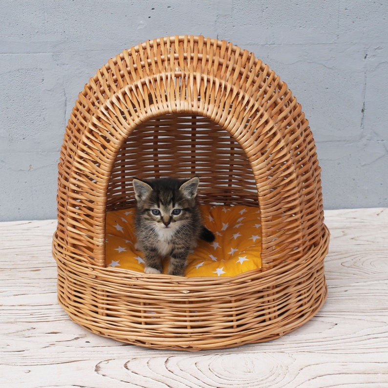 Wicker cat bed Woven cat cave Willow pet house image 1