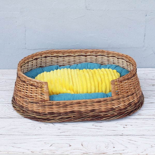 large wicker dog bed Woven cat bed with pillow