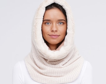 Fur hooded scarf White winter snood with faux fur Warm womens cowl hood