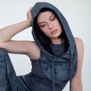 Cotton jersey hooded scarf with satin lining for travel