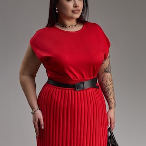 Minimalistische leichte Bluse Strickoberteil mit Flügelärmel