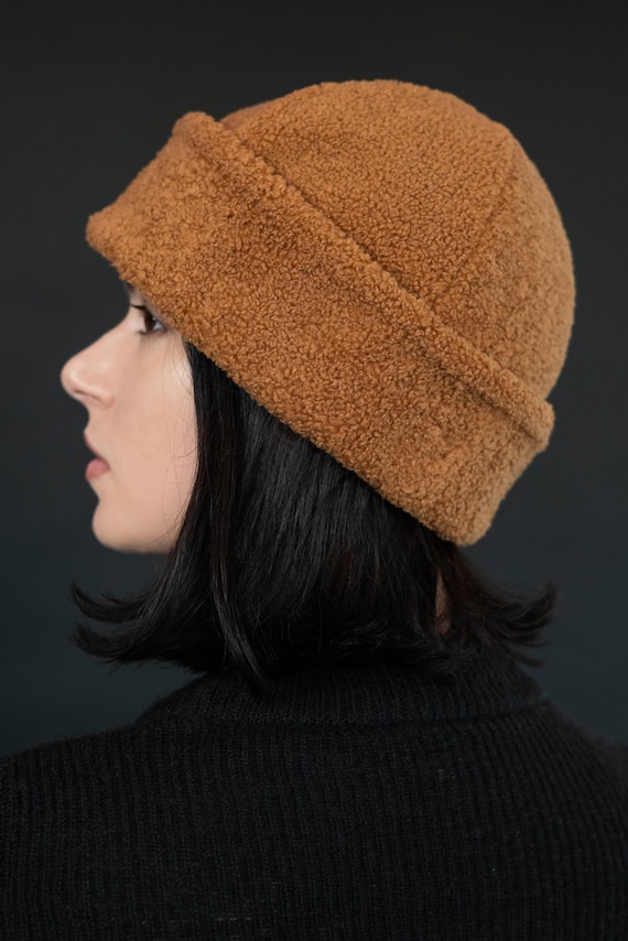 Leather Sheepskin Fur Hat Round Beanie, Chestnut S/M Faur Fur Chestnut Beanie Warm Sheepskin Unisex Hat - Etsy main image 4