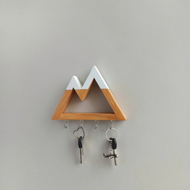 Wall key holder minimalist style. Hand made with natural wood. Hand painted with safe ecological materials.