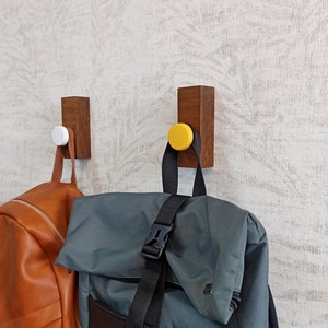 Haken aus Holz für Mäntel und Taschen