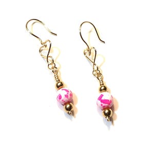 Gold Herz Ohrhaken Ohrringe mit rosa und weißer Perle