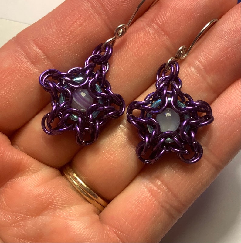 Purple Star Chainmaille Earrings with Purple Agate Gemstone Bead image 2