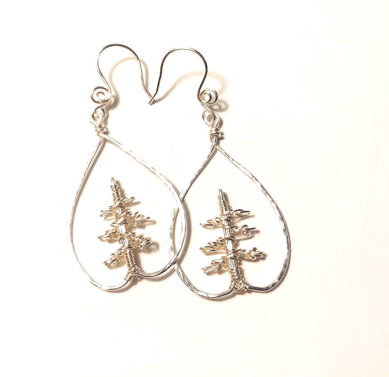 Teardrop Form Wire Wrap Pine Baum Ohrringe Silber