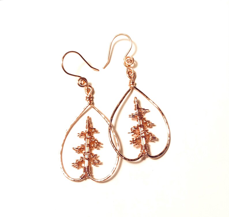 Teardrop Form Wire Wrap Pine Baum Ohrringe Kupfer