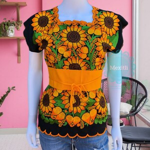 Blusa bordada de girasol mexicano Blusa Bordada con | Etsy España