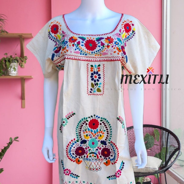 Hand Embroidered Floral Mexican Dress, Vestido Mexicano Bordado, Fiesta Dress, Traditional Tehuacan, Cinco de Mayo, Day of the Dead