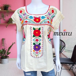 Mexican Lace Sleeve Floral Embroidered Blouse, Mexican Top, Fiesta, Cinco de Mayo, Chiapas, Day of the Dead, Traditional