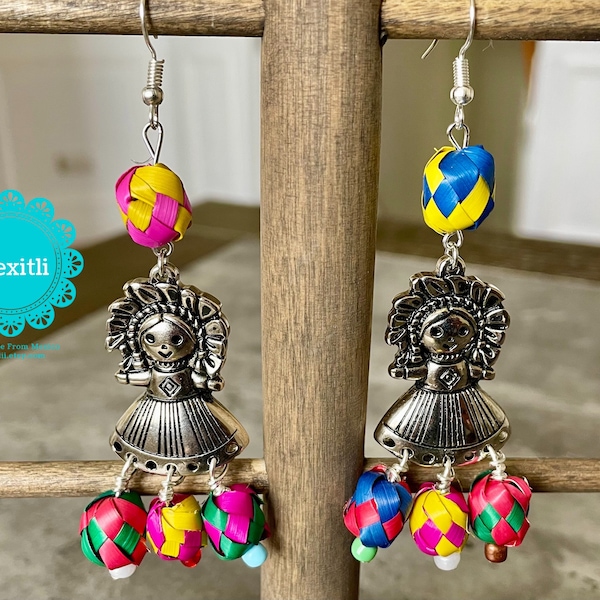 Lele doll Mexican Dangle Earrings, Mexican Doll Earrings, Muñequita Palm Bead Earrings, Folk Art, Chiapas, Cinco de Mayo, Fiesta