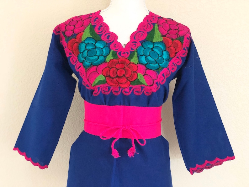 Embroidered Mexican Blouse MEDIUM Fiesta Blouse Huipil Blusa Mexicana Bordada Chiapas Blouse Blusa Zinacantan