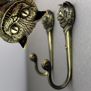 wall hook "cheshire cat" by Dwarfus hanger vintage furniture solid brass for clothes kitchen Carroll Alice’s Adventures in Wonderland animal