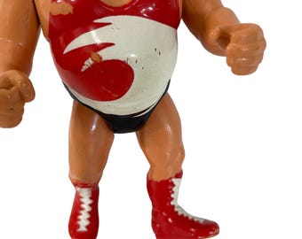 WWF ハズブロ アクションフィギュア タイフーン レスラー 1990年代