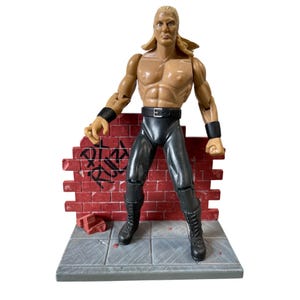 Jakks Pacific WWE/WWF &quot;Ripped & Ruthless 2&quot; Triple H (HHH) Action Figure 1998