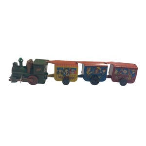 Russ Berrie Vintage Tin Wind-Up Toy Train Western Comic Themed Boxcars