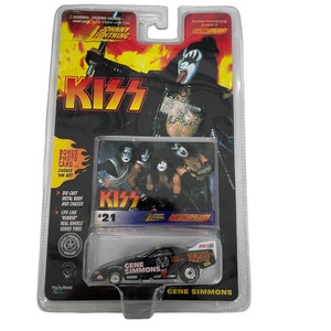 1997 Johnny Lightning KISS Gene Simmons Lustiges Auto mit Karte # 21 Die Cast 1/64 NOS