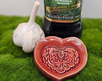 Sculpted Heart Personal Grater Dish