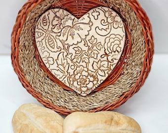 Round Bread Basket: Dahlia Heart in Rust