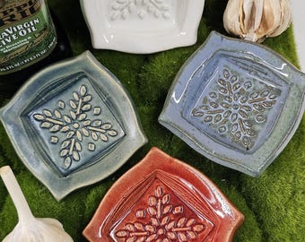 Leaves Garlic Grater Dish