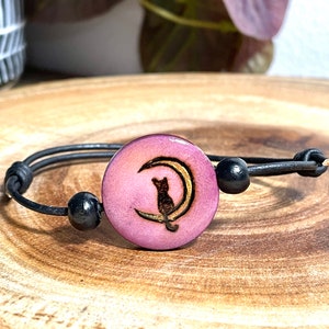 Black Cat Bracelet/ cat sitting on moon, wood burned personalized bracelet//cat jewelry/ gifts for cat lovers/ cat lady gift/ cat mom gift