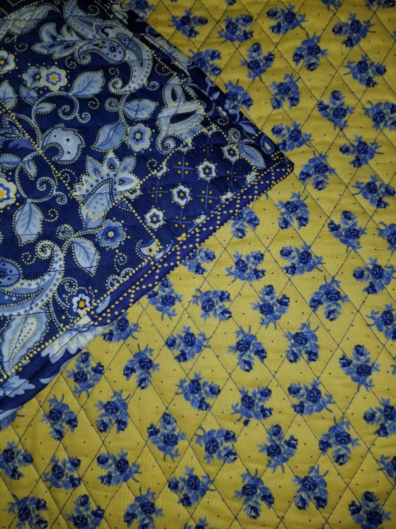 Floral blues quilt