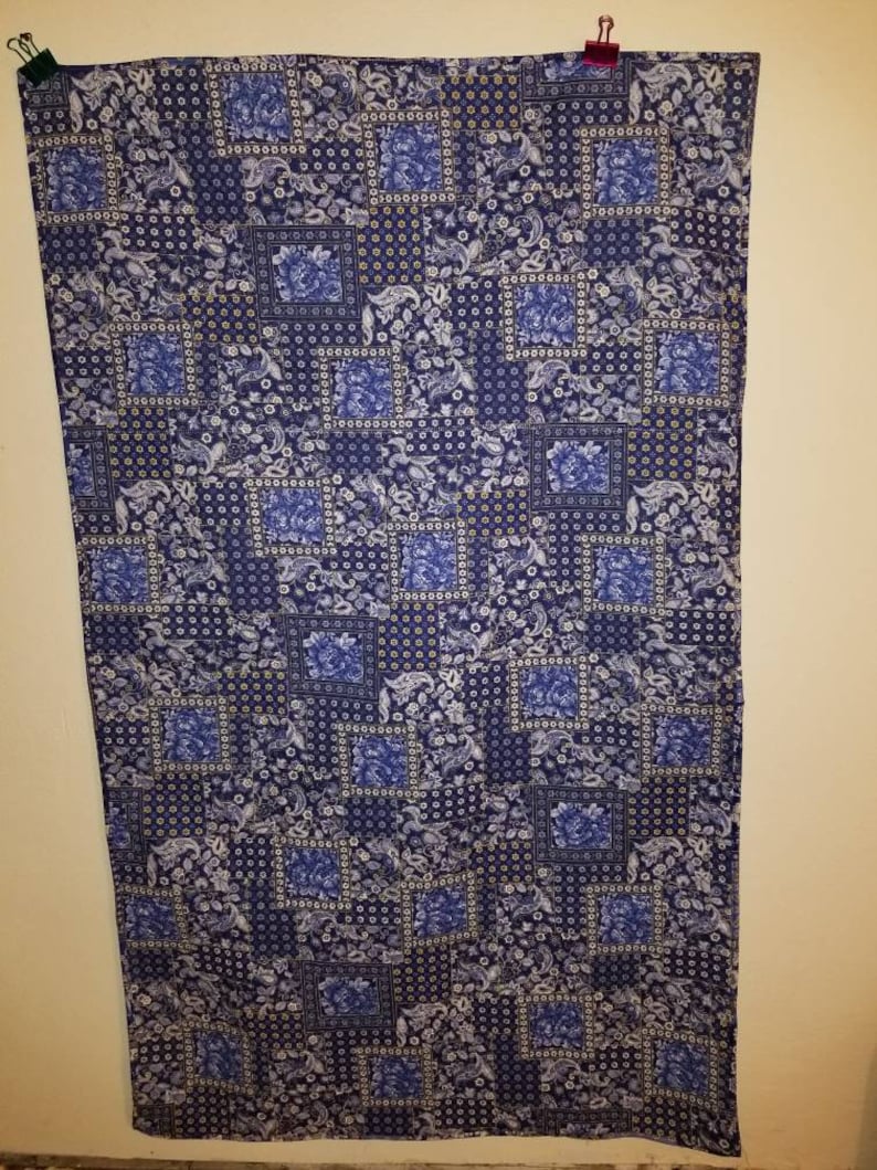 Floral blues quilt