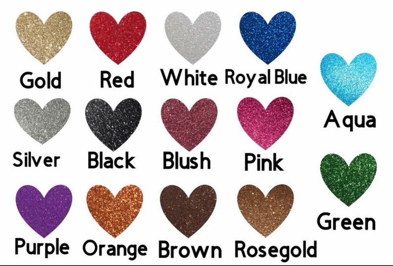 Op de afbeelding: Een verzameling glinsterende hartvormen in verschillende kleuren, waaronder goud, rood, wit, koningsblauw, aqua, zilver, zwart, blush, roze, paars, oranje, bruin, ros&eacute;goud en groen. Elk hart heeft een bijbehorende kleurnaam eronder.