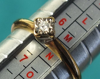 Vintage 9ct Gold Diamond Solitaire Ring - UK Size M to N - Valentines