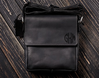 Bolso de piel personalizado para hombre, bandolera negra para hombre con monograma grabado, regalo de Navidad personalizado para padre, para marido