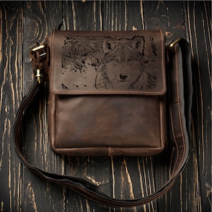Sac photo - sac en cuir pour homme - sac à bandoulière fait main pour homme - sac à bandoulière en cuir gravé - sac messager en cuir personnalisé - cadeau pour homme