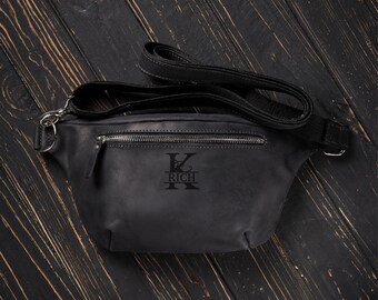 Borsa a tracolla in pelle da uomo personalizzata, borsa in vita incisa personalizzata per uomo, piccola borsa in pelle fatta a mano da uomo, marsupio in pelle, regalo per lui