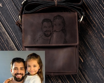 Bolso de cuero para hombre personalizado con foto grabada, regalo de Navidad para esposo, bolso mensajero de cuero para papá, regalo personalizado para el día del padre