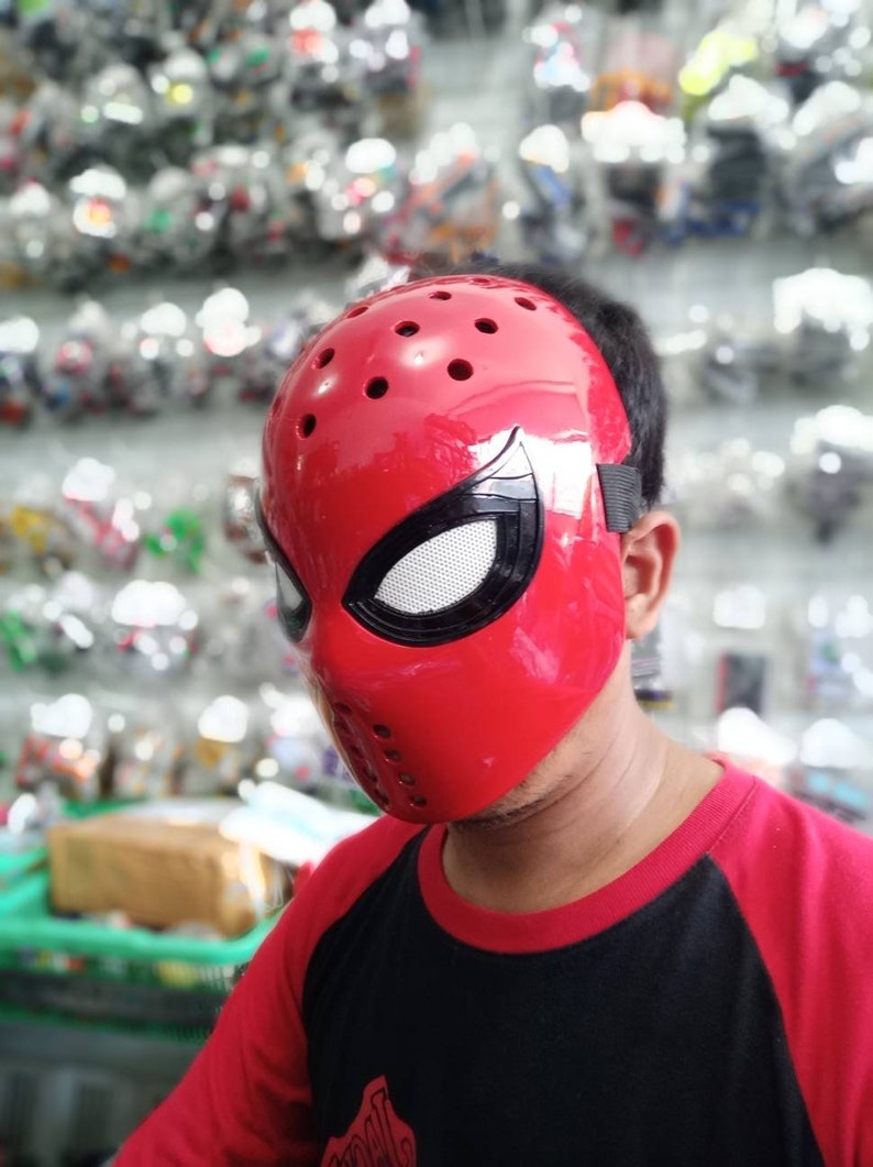 Faceshell Spiderman Far From Home resin fiber glass