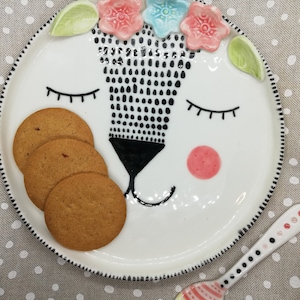 Fröhlicher Bär, Porzellanteller, Keramikteller, Ringschale, Schmuckschale, handgemacht, handbemalt, für Kinder