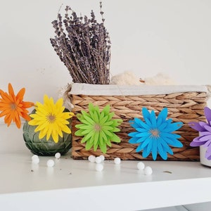 Regenbogen, LGBTQ  Sommergirlande, Blumen aus Papier, Sommerdeko, Fensterdeko, Sommer