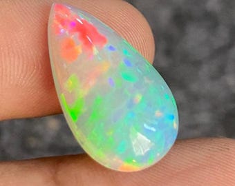 Opale éthiopienne Naturelle Taille Cabochon - 3,22 Carats - Multicolore Transparente - Neuf Avec étiquette