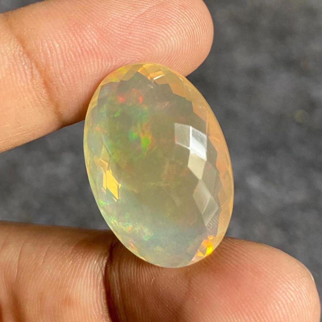 Opale D'Éthiopie Naturelle 1,74 Ct – Jaune Et Multicolore (réf P420.135t)