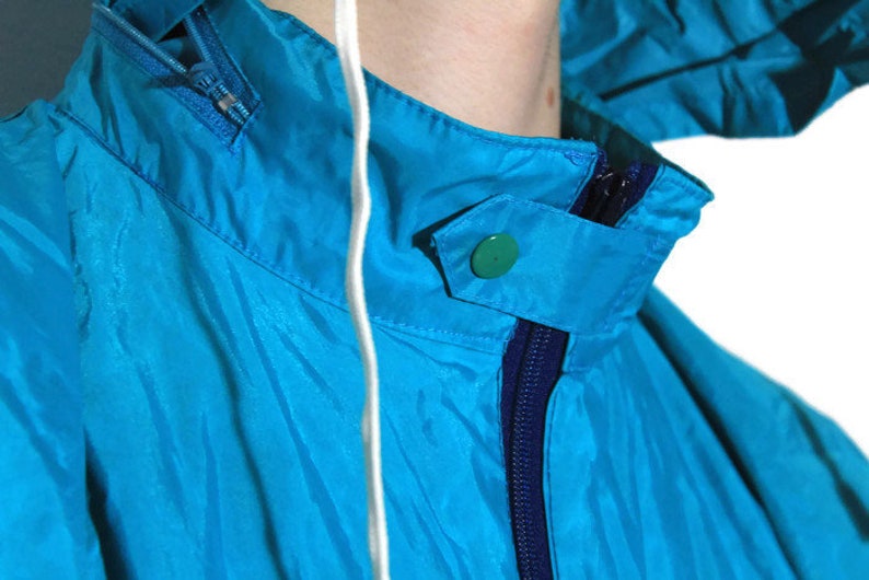 vintage Raincoat water resistant mens Jacket Size L authentic retro style acid colorway zipped up parka 90s 80s blue pink windbreaker hooded