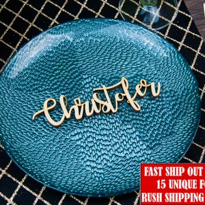 Holz Platzkarten Kleine Laser cut Namen Personalisiert Plättchen Namen Holz Hochzeitsanhänger Ortsnamenseinstellungen Custom Babys Erste Ornament Rustikal