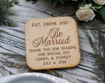Posavasos de madera grabado: regalo personalizado para aniversario de bodas