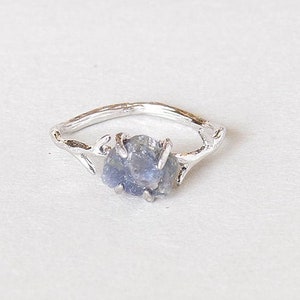 Blue sapphire ring, September birthstone ring, Raw crystal ring, Dainty gemstone ring, Silver, gold, rose gold  boho ring, Blue stone ring