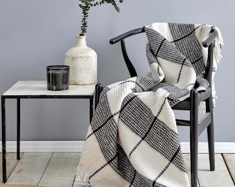 Throw Sofa Blanket, Scandinavian Throw, Check Print, 70 x 130 cm - Fringed Decorative Blanket - Soft, Fuzzy, Cozy, Warm Throw Solid Blanket