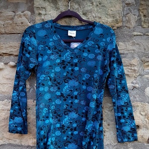 Turquoise Cotton Stretch Ladies Top with Flower Print with Boho Cut on Body | Shrine
