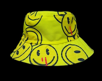 Smiley Nosebleed Festival Bucket Hat | SHRINE HATS