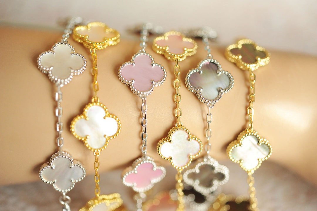 CLOVER GOLD MOP BRACELET