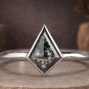 Kite Cut Salt and Pepper Diamond Engagement Ring, Bezel Set Natural Diamond Ring, Unique Wedding Ring, Luxury Anniversary Ring for Her