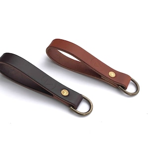 Durable and Sleek Keychain // Modern Leather Keychain // Looped Keychain